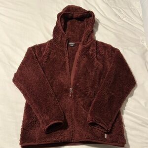 Women’s fuzzy burgundy hooded zip up